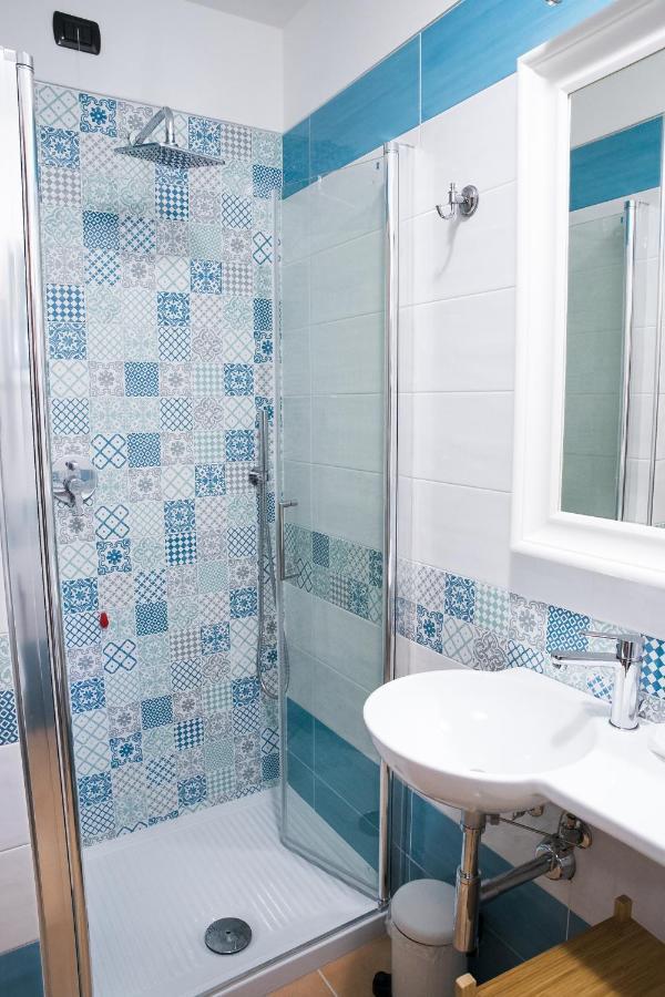Vittoria Guest House Salerno Dış mekan fotoğraf
