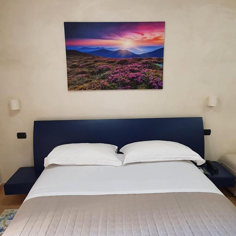 Vittoria Guest House Salerno Dış mekan fotoğraf