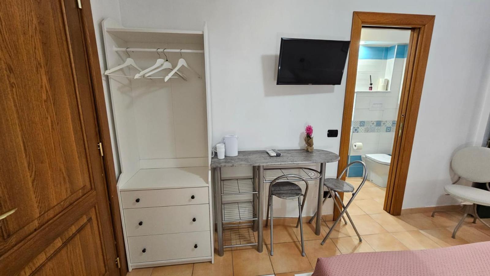 Vittoria Guest House Salerno Dış mekan fotoğraf